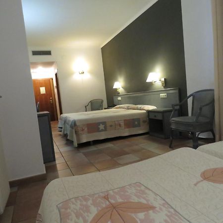 Hotel Santa Anna L'Estartit Bilik gambar