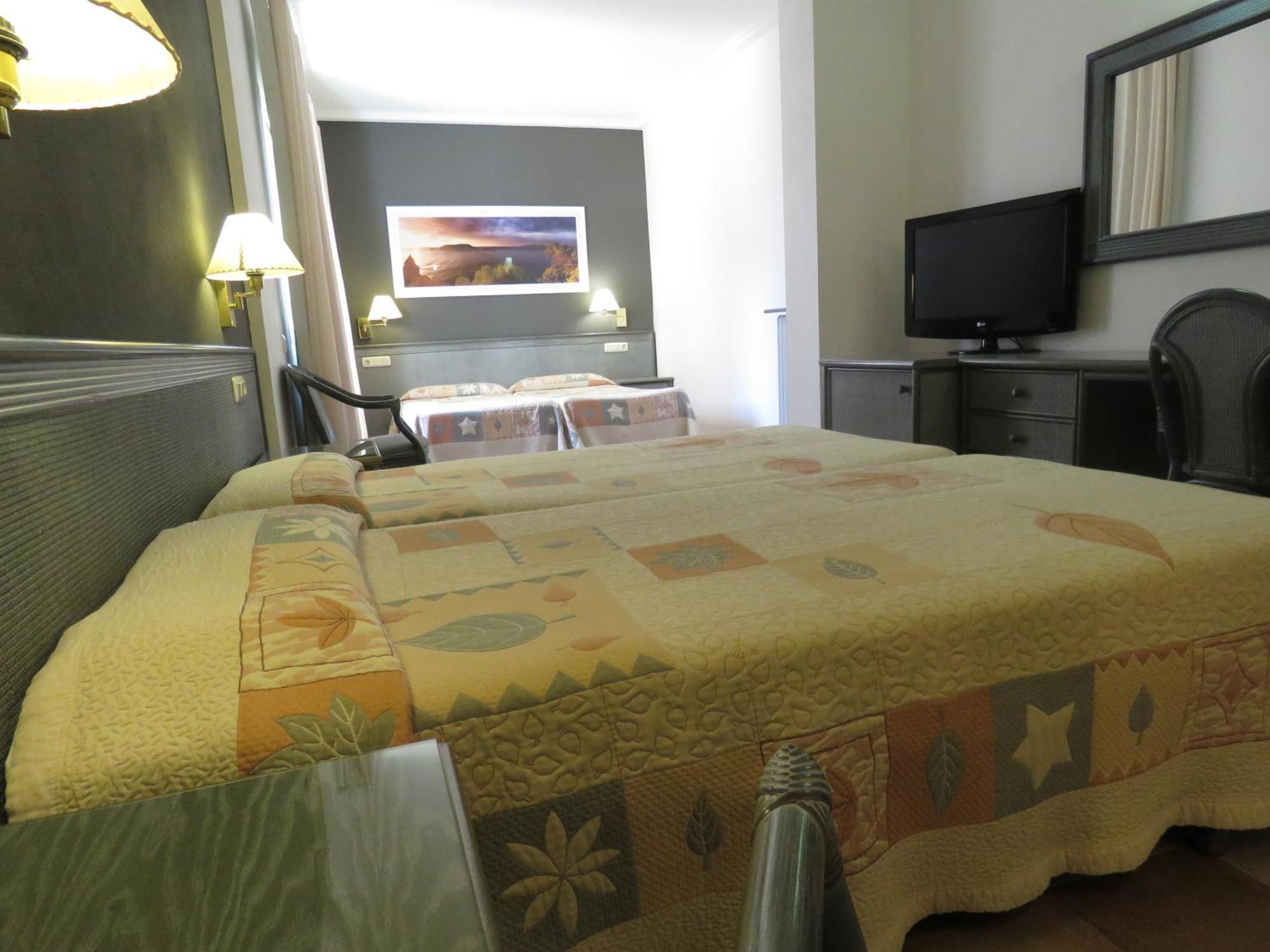 Hotel Santa Anna L'Estartit Bilik gambar