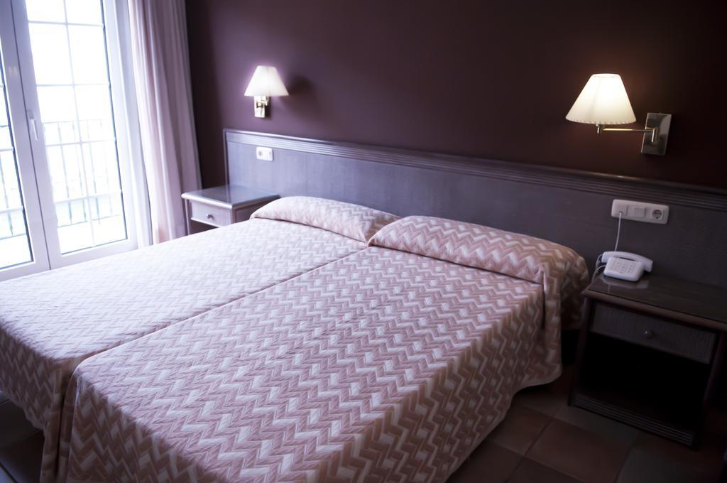 Hotel Santa Anna L'Estartit Bilik gambar